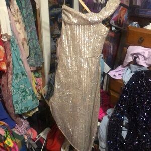 PrettyLittleThing Gold Sequin One-Shoulder Gown